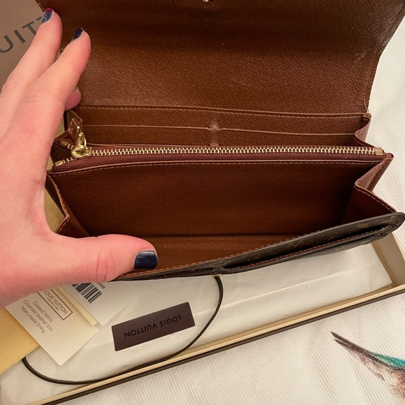 Authentic Louis Vuitton Sarah Wallet - Picture 3 of 9
